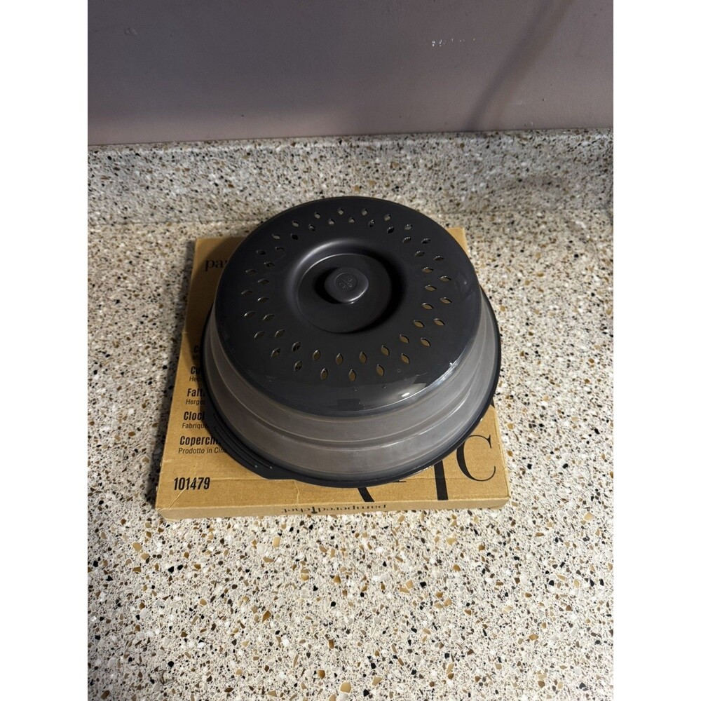 Pampered chef Pampered Chef Collapsible Microwave Cover New Item # 101479